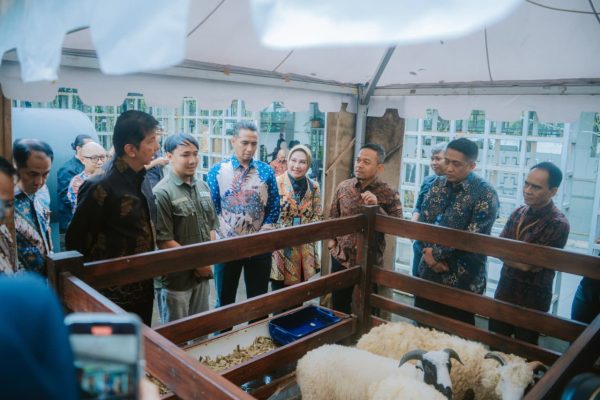 Wakil Bupati Bandung Hadiri ASN, Masyarakat Menabung Perkuat Ekonomi Daerah