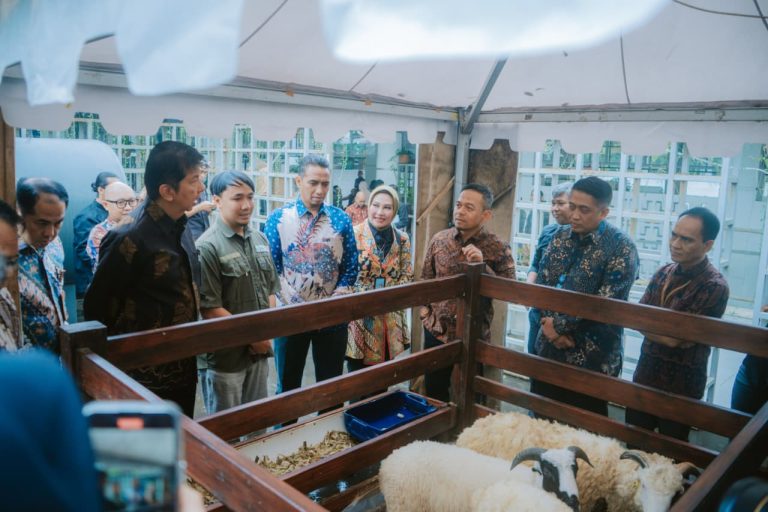 Wakil Bupati Bandung Hadiri ASN, Masyarakat Menabung Perkuat Ekonomi Daerah